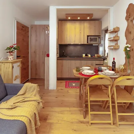 Apartman Lo Scoiattolo By Ca-sa Check *