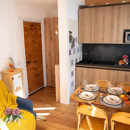 Lo Scoiattolo By Ca-sa Check Apartman